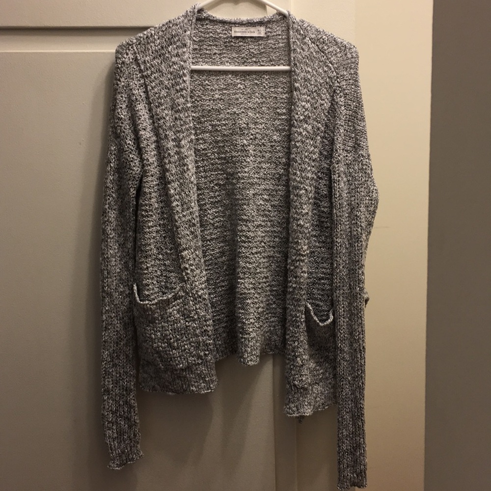 Abercrombie & Fitch in size M/L